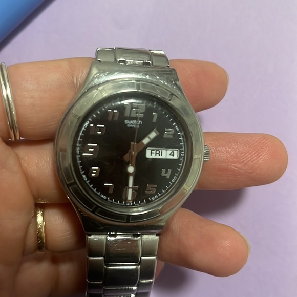 Swatch - Picture 3 of 3